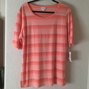 NWT LuLaRoe 2XL Gigi top